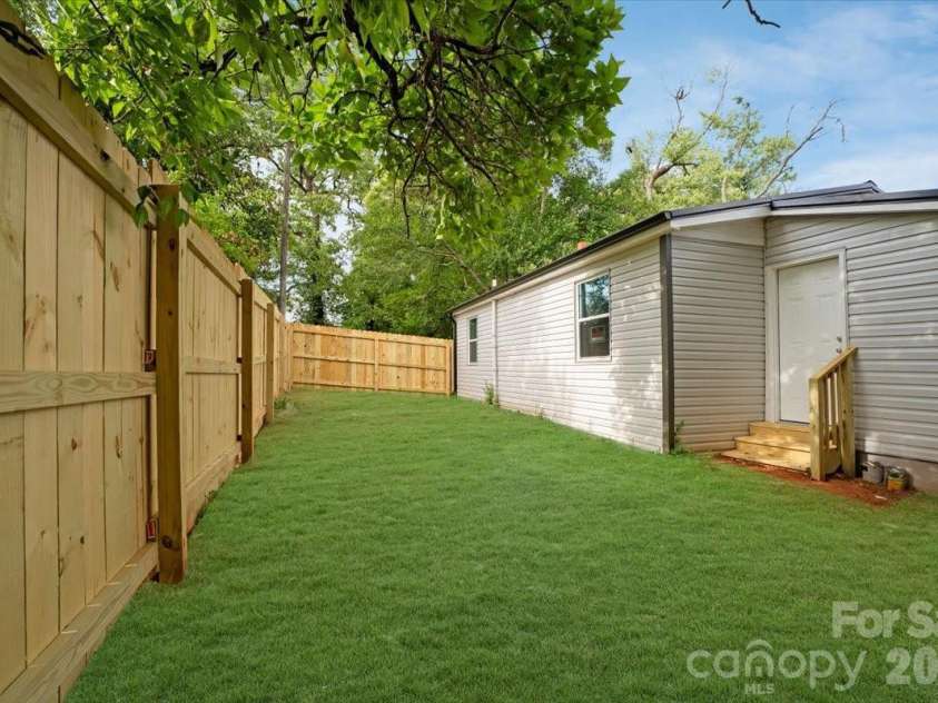 304 Derby Avenue, Newton, NC 28658.  MLS# CAR4394827, YatesRealty ID 31908. 