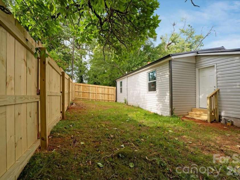 304 Derby Avenue, Newton, NC 28658.  MLS# CAR4394827, YatesRealty ID 31908. 