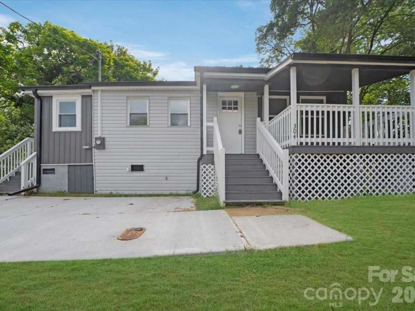 304 Derby Avenue, Newton, NC 28658.  MLS# CAR4394827, YatesRealty ID 31908. 