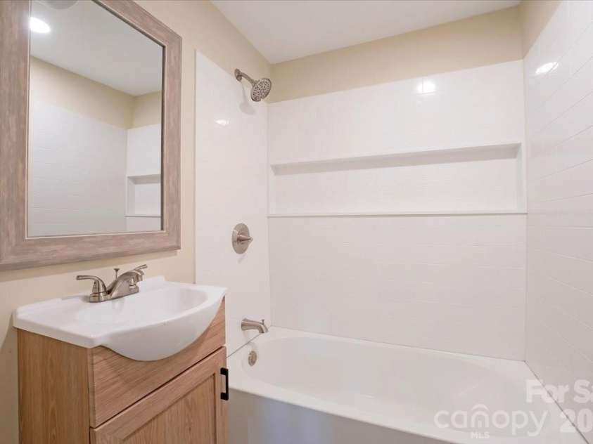 304 Derby Avenue, Newton, NC 28658.  MLS# CAR4394827, YatesRealty ID 31908. Full Bath