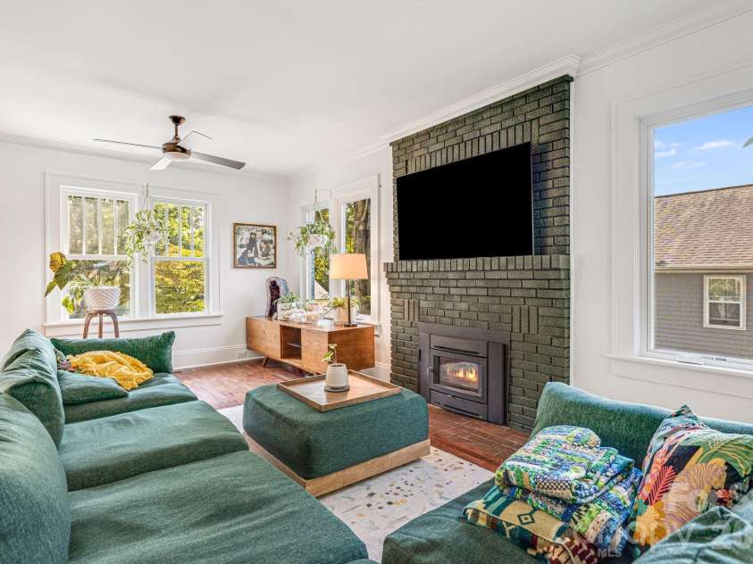 18 Robinwood Avenue, Asheville, NC 28806.  MLS# CAR4393836, YatesRealty ID 31910. Thoughtfully updated home...including new windows throughout the main level.