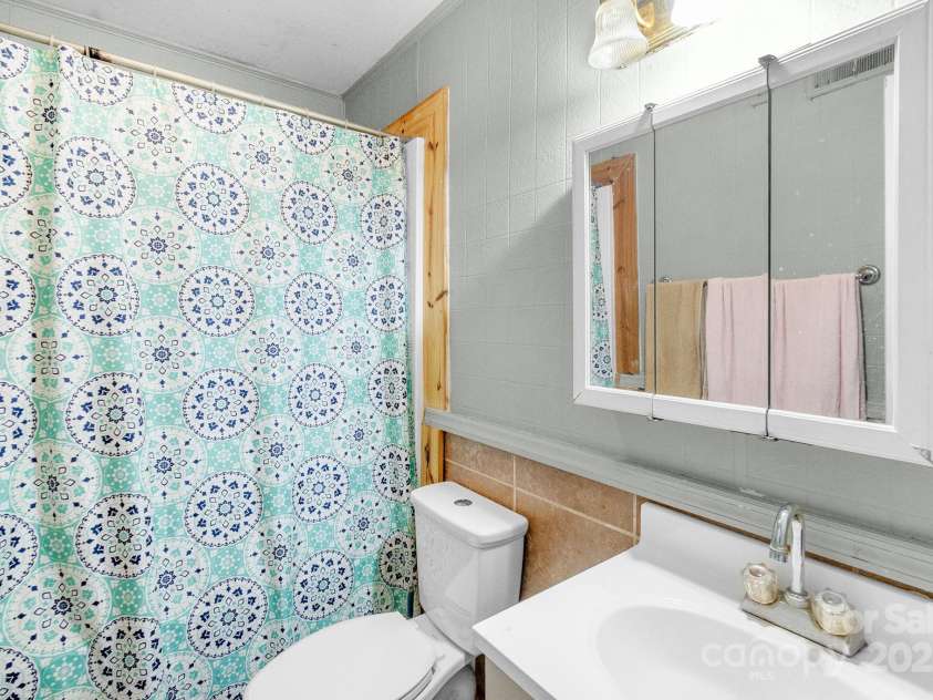 940 End Road, Chester, SC 29706.  MLS# CAR4290564, YatesRealty ID 31910. 