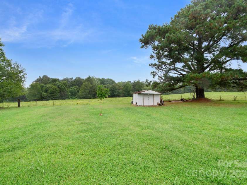 940 End Road, Chester, SC 29706.  MLS# CAR4290564, YatesRealty ID 31910. 