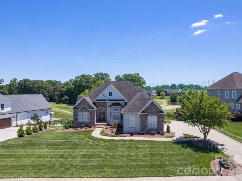 120 Augusta Lane, Shelby, NC 28150.  MLS# CAR4389781, YatesRealty ID 31913. 
