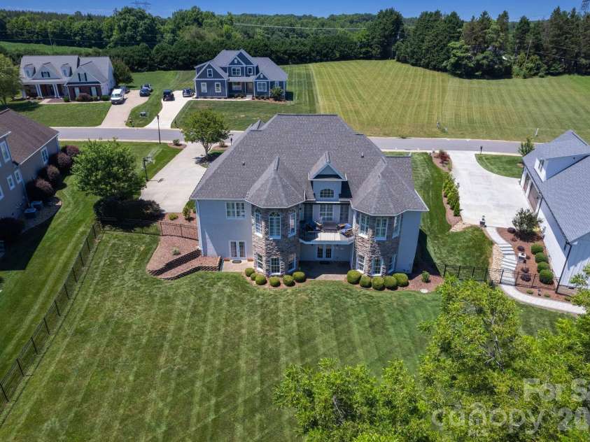120 Augusta Lane, Shelby, NC 28150.  MLS# CAR4389781, YatesRealty ID 31913. 