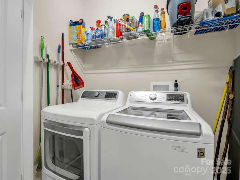 148 Red Hawk Knoll, Lake Lure, NC 28746.  MLS# CAR4291456, YatesRealty ID 31914. 