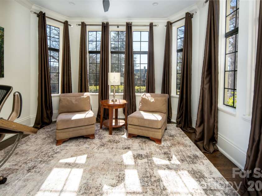 72 Windsor Road, Asheville, NC 28804.  MLS# CAR4382648, YatesRealty ID 31914. 