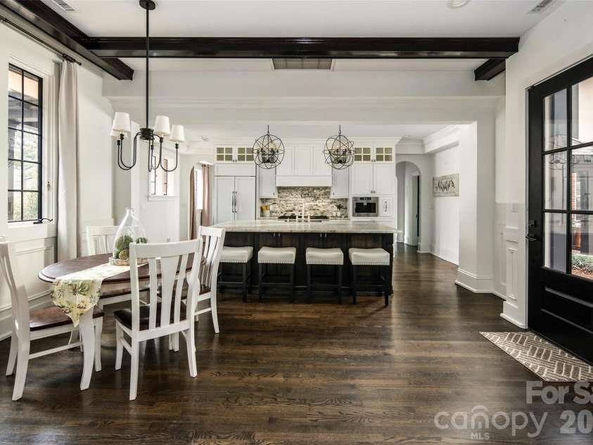 72 Windsor Road, Asheville, NC 28804.  MLS# CAR4382648, YatesRealty ID 31914. 