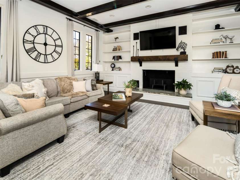 72 Windsor Road, Asheville, NC 28804.  MLS# CAR4382648, YatesRealty ID 31914. 