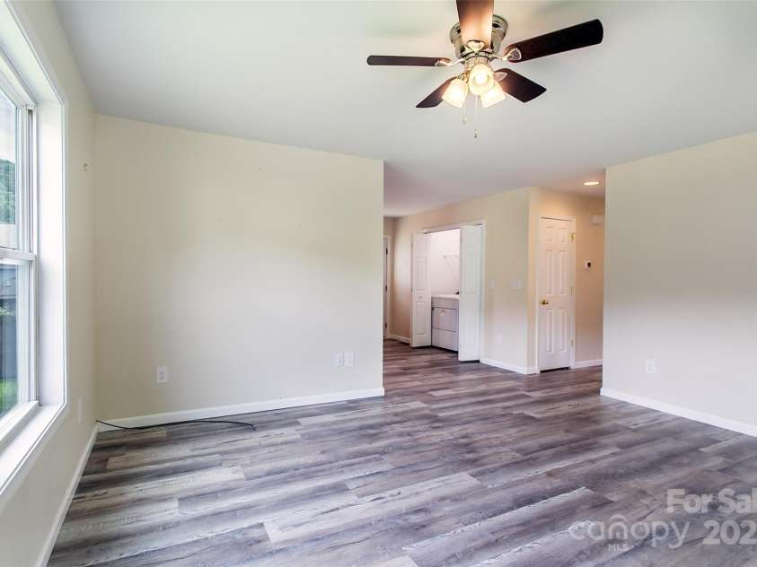 52 Rosman Trail, Rosman, NC 28772.  MLS# CAR4284276, YatesRealty ID 31915. 