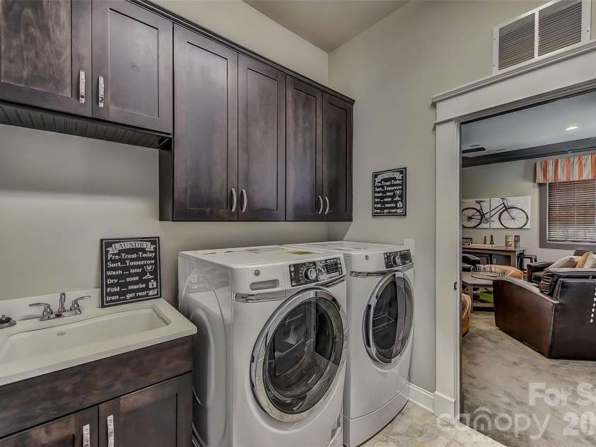 752 Lynderhill Lane, Matthews, NC 28105.  MLS# CAR4390057, YatesRealty ID 31915. Representative Photo