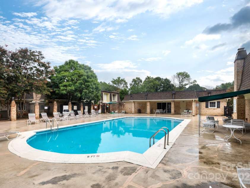 2229 Rexford Road, Charlotte, NC 28211.  MLS# CAR4291709, YatesRealty ID 31916. 