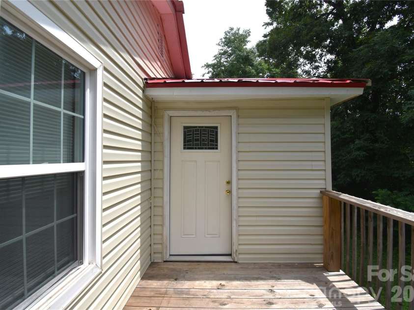 622 Green Street Loop, Marion, NC 28752.  MLS# CAR4394578, YatesRealty ID 31917. 