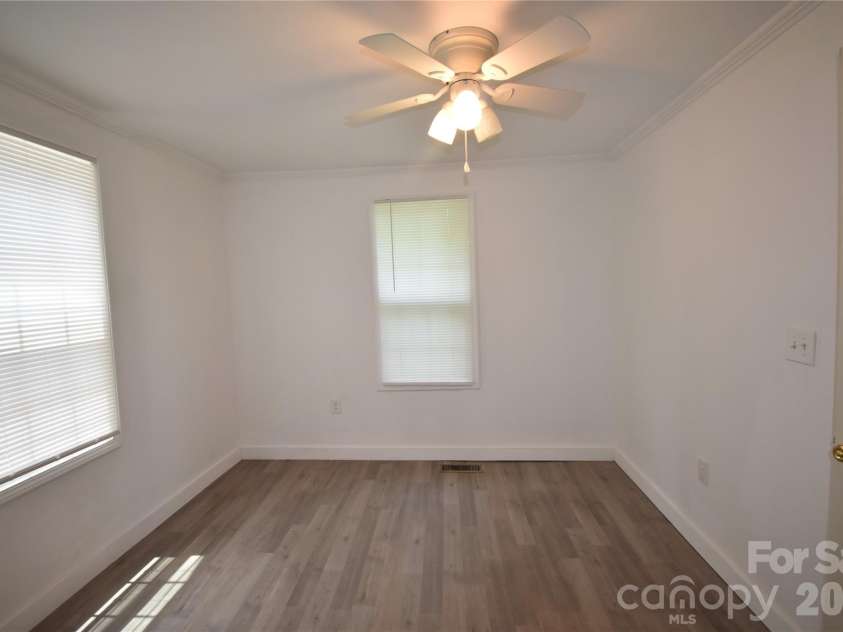 622 Green Street Loop, Marion, NC 28752.  MLS# CAR4394578, YatesRealty ID 31917. 