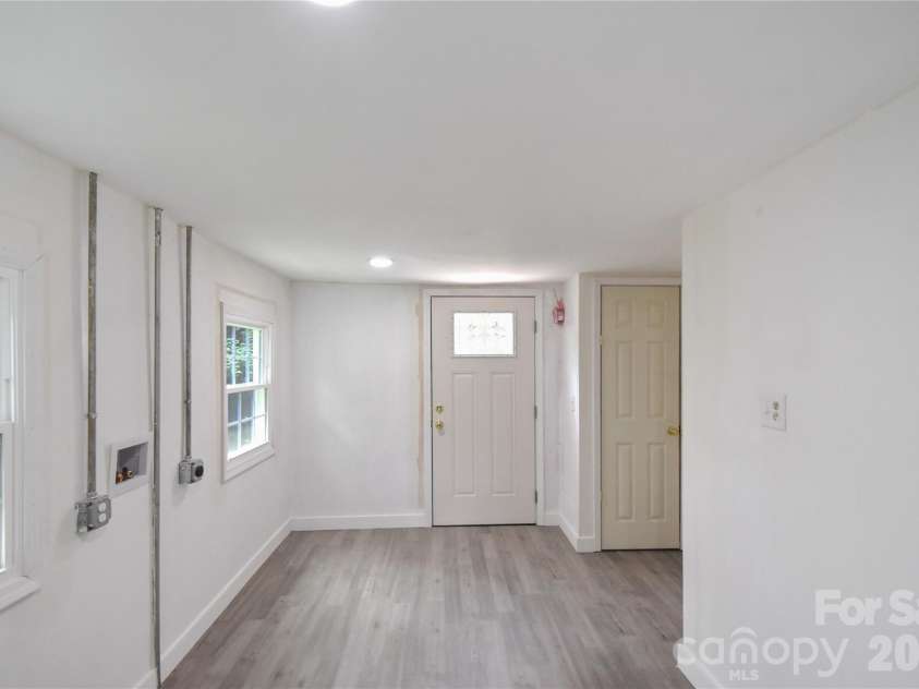 622 Green Street Loop, Marion, NC 28752.  MLS# CAR4394578, YatesRealty ID 31917. 