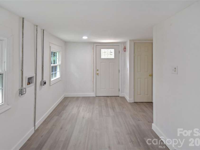 622 Green Street Loop, Marion, NC 28752.  MLS# CAR4394578, YatesRealty ID 31917. 