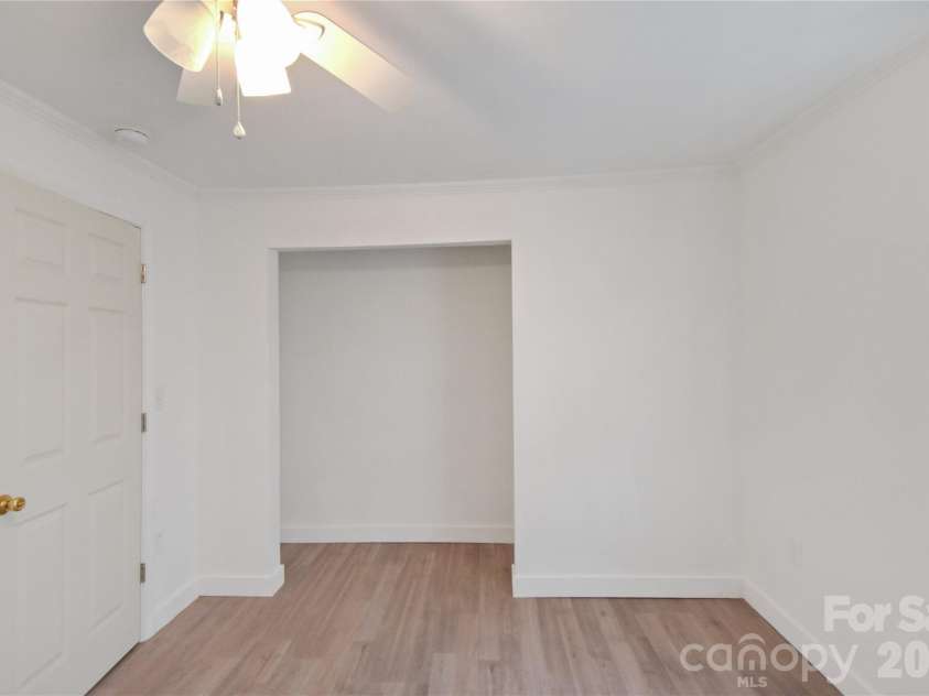 622 Green Street Loop, Marion, NC 28752.  MLS# CAR4394578, YatesRealty ID 31917. 