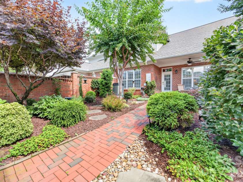 121 Mcleod Avenue, Belmont, NC 28012.  MLS# CAR4395236, YatesRealty ID 31918. 