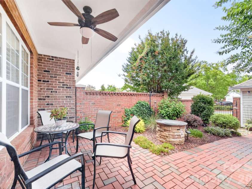 121 Mcleod Avenue, Belmont, NC 28012.  MLS# CAR4395236, YatesRealty ID 31918. 