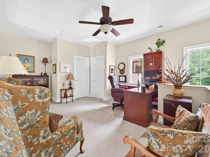 121 Mcleod Avenue, Belmont, NC 28012.  MLS# CAR4395236, YatesRealty ID 31918. 