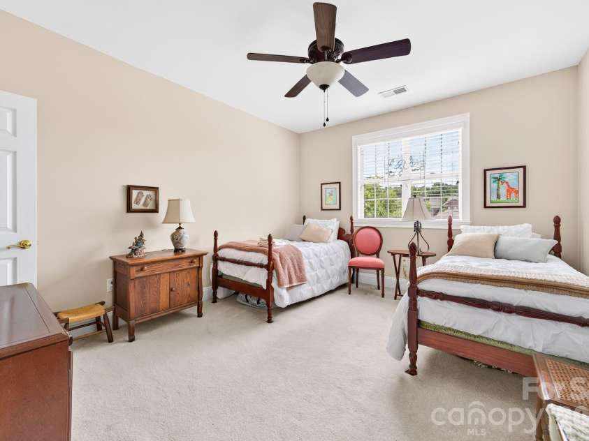 121 Mcleod Avenue, Belmont, NC 28012.  MLS# CAR4395236, YatesRealty ID 31918. 