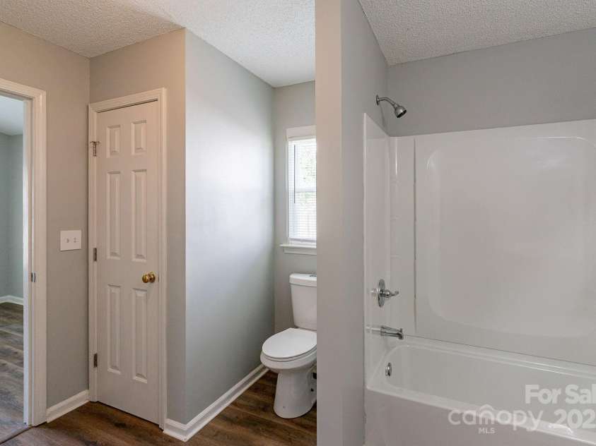 8607 Tweedsmuir Glen Lane, Charlotte, NC 28215.  MLS# CAR4287241, YatesRealty ID 31918. 