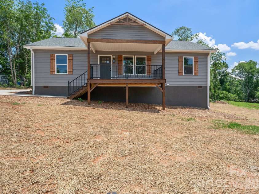 1649 Bentbrook Drive, Valdese, NC 28690.  MLS# CAR4395639, YatesRealty ID 31919. 