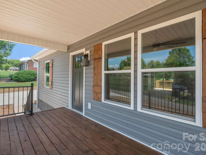 1649 Bentbrook Drive, Valdese, NC 28690.  MLS# CAR4395639, YatesRealty ID 31919. 