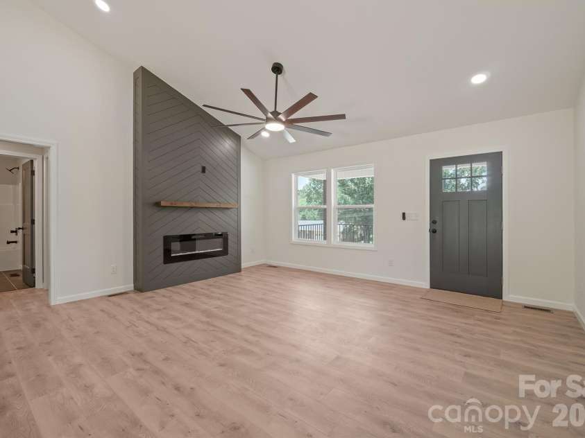 1649 Bentbrook Drive, Valdese, NC 28690.  MLS# CAR4395639, YatesRealty ID 31919. 