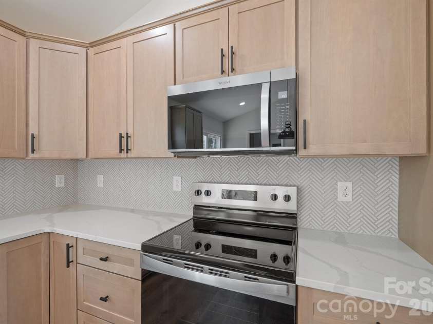 1649 Bentbrook Drive, Valdese, NC 28690.  MLS# CAR4395639, YatesRealty ID 31919. 