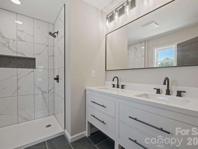 1649 Bentbrook Drive, Valdese, NC 28690.  MLS# CAR4395639, YatesRealty ID 31919. 