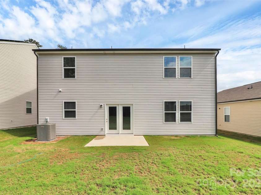 7013 Gale Force Lane, Charlotte, NC 28216.  MLS# CAR4291517, YatesRealty ID 31919. 