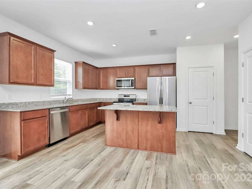 7013 Gale Force Lane, Charlotte, NC 28216.  MLS# CAR4291517, YatesRealty ID 31919. 