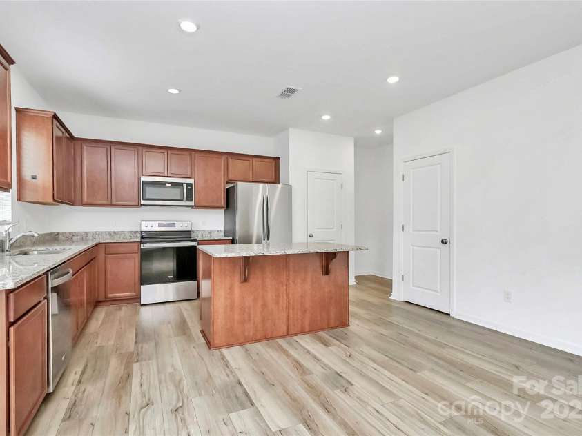 7013 Gale Force Lane, Charlotte, NC 28216.  MLS# CAR4291517, YatesRealty ID 31919. 