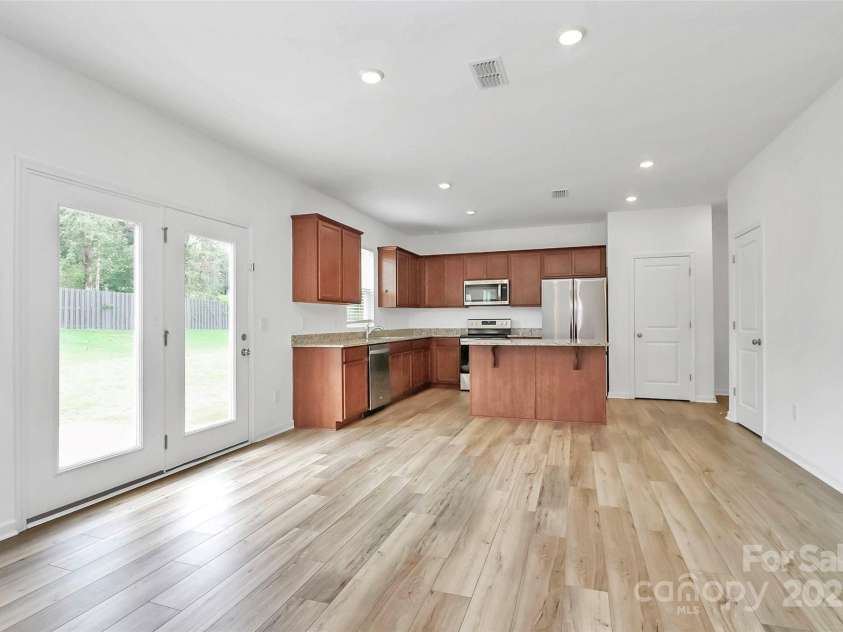 7013 Gale Force Lane, Charlotte, NC 28216.  MLS# CAR4291517, YatesRealty ID 31919. 