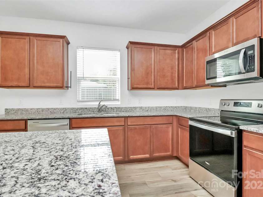 7013 Gale Force Lane, Charlotte, NC 28216.  MLS# CAR4291517, YatesRealty ID 31919. 