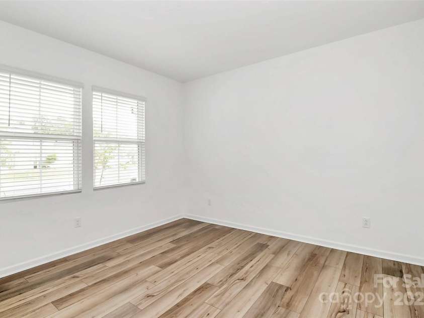 7013 Gale Force Lane, Charlotte, NC 28216.  MLS# CAR4291517, YatesRealty ID 31919. 