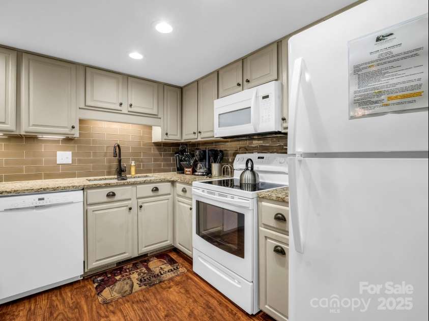 123 Mountain Village Boulevard, Lake Lure, NC 28746.  MLS# CAR4303567, YatesRealty ID 3192. Kitchen
