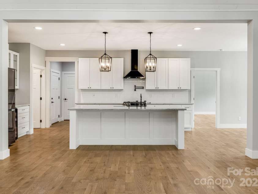 111 Oak Mountain Drive, Leicester, NC 28748.  MLS# CAR4289425, YatesRealty ID 31920. Stunning gourmet kitchen with high-end finishes