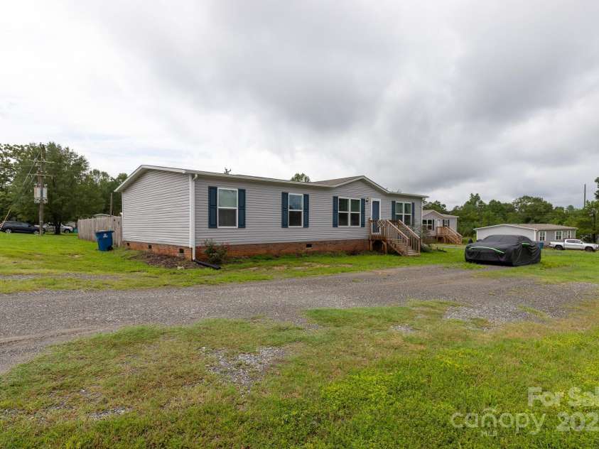 101 Park Lane, Grover, NC 28073.  MLS# CAR4292086, YatesRealty ID 31921. 