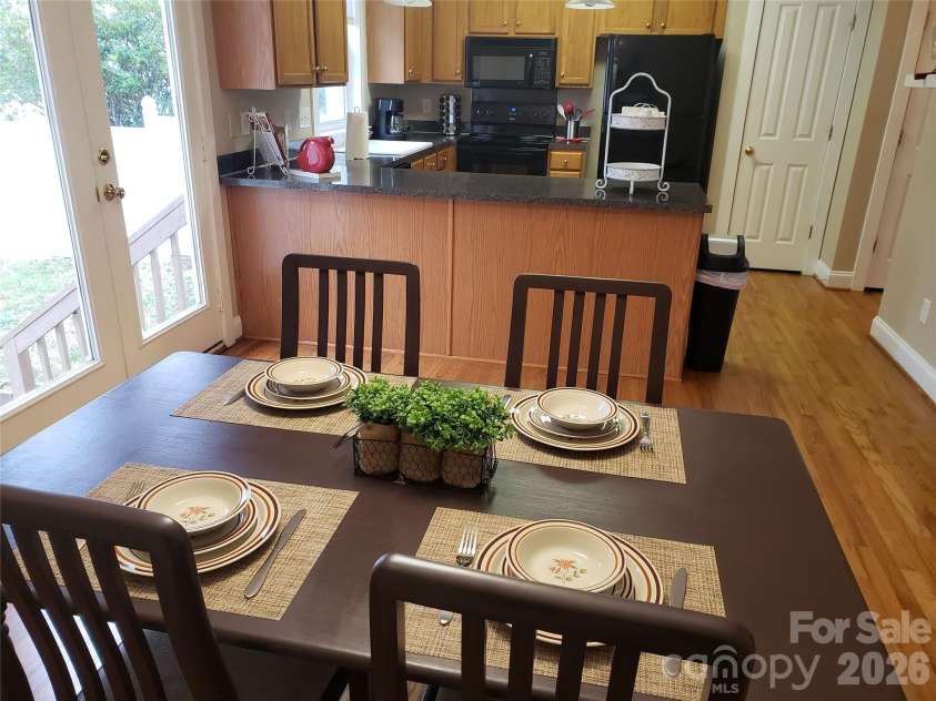 13019 West Douglas Park Drive, Huntersville, NC 28078.  MLS# CAR4395919, YatesRealty ID 31922. Dining