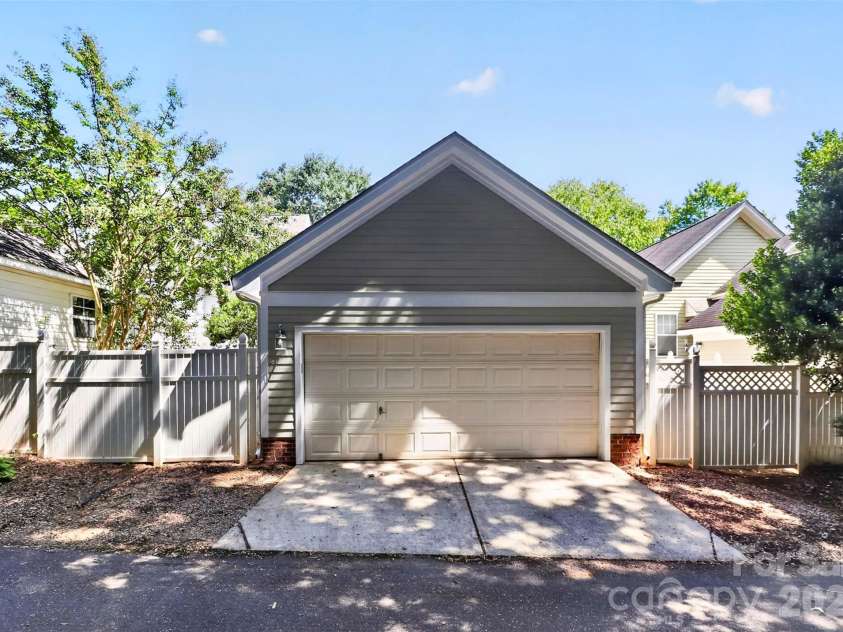 13019 West Douglas Park Drive, Huntersville, NC 28078.  MLS# CAR4395919, YatesRealty ID 31922. Garage