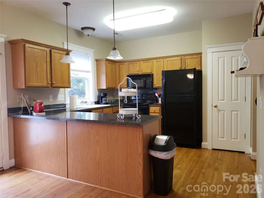 13019 West Douglas Park Drive, Huntersville, NC 28078.  MLS# CAR4395919, YatesRealty ID 31922. Kitchen