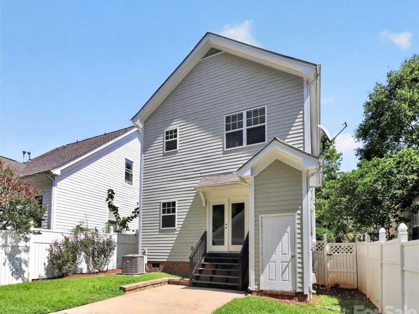 13019 West Douglas Park Drive, Huntersville, NC 28078.  MLS# CAR4395919, YatesRealty ID 31922. Rear Patio