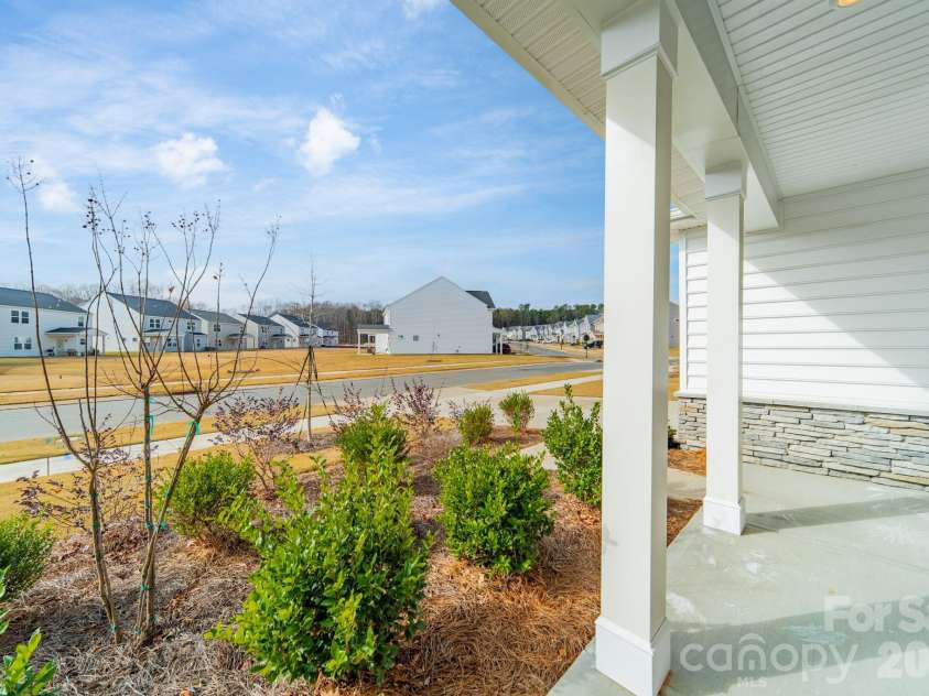 6012 Chumbley Point Road, Charlotte, NC 28215.  MLS# CAR4365246, YatesRealty ID 31923. 