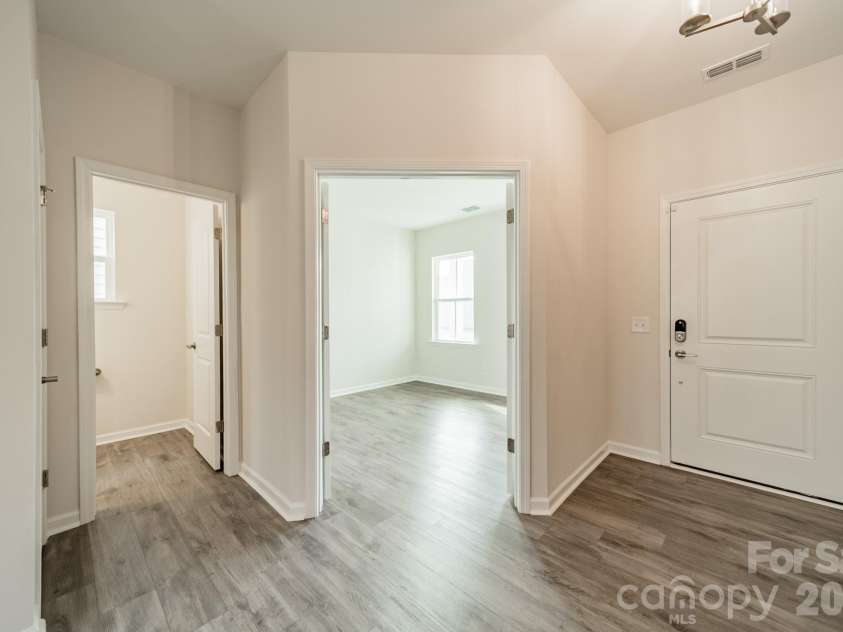 6012 Chumbley Point Road, Charlotte, NC 28215.  MLS# CAR4365246, YatesRealty ID 31923. 
