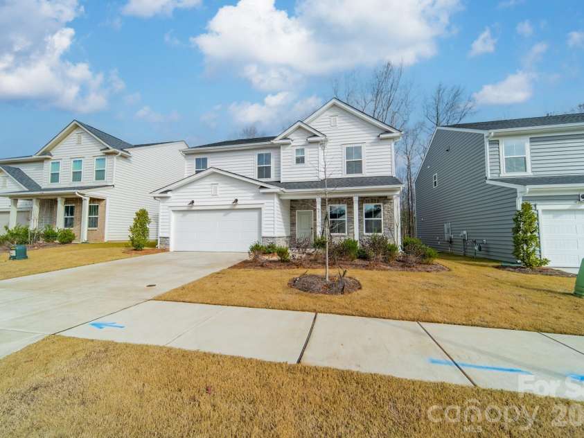 6012 Chumbley Point Road, Charlotte, NC 28215.  MLS# CAR4365246, YatesRealty ID 31923. 