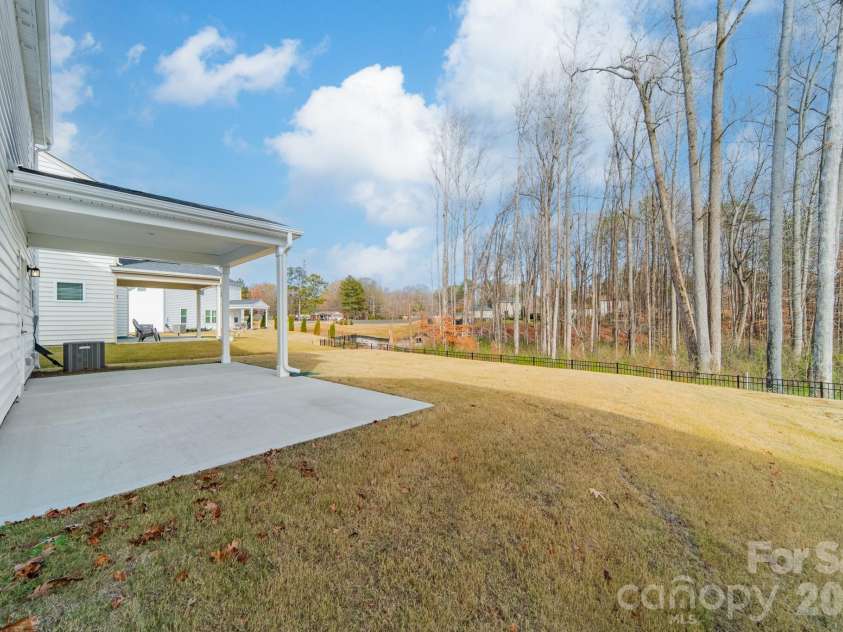 6012 Chumbley Point Road, Charlotte, NC 28215.  MLS# CAR4365246, YatesRealty ID 31923. 