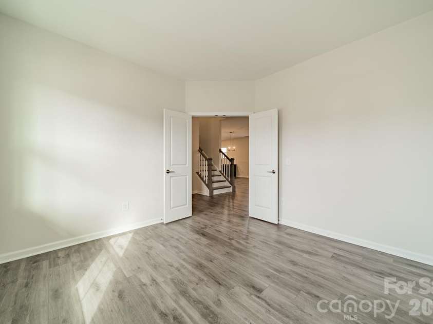 6012 Chumbley Point Road, Charlotte, NC 28215.  MLS# CAR4365246, YatesRealty ID 31923. Office