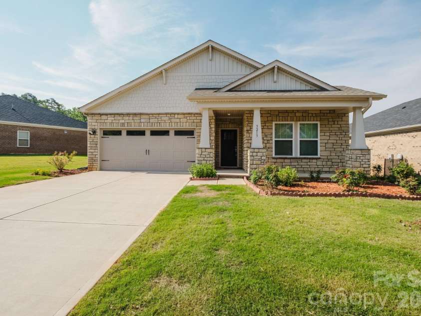 5213 Birchhill Road, Mint Hill, NC 28227.  MLS# CAR4393720, YatesRealty ID 31924. 5213 Birchhill Rd